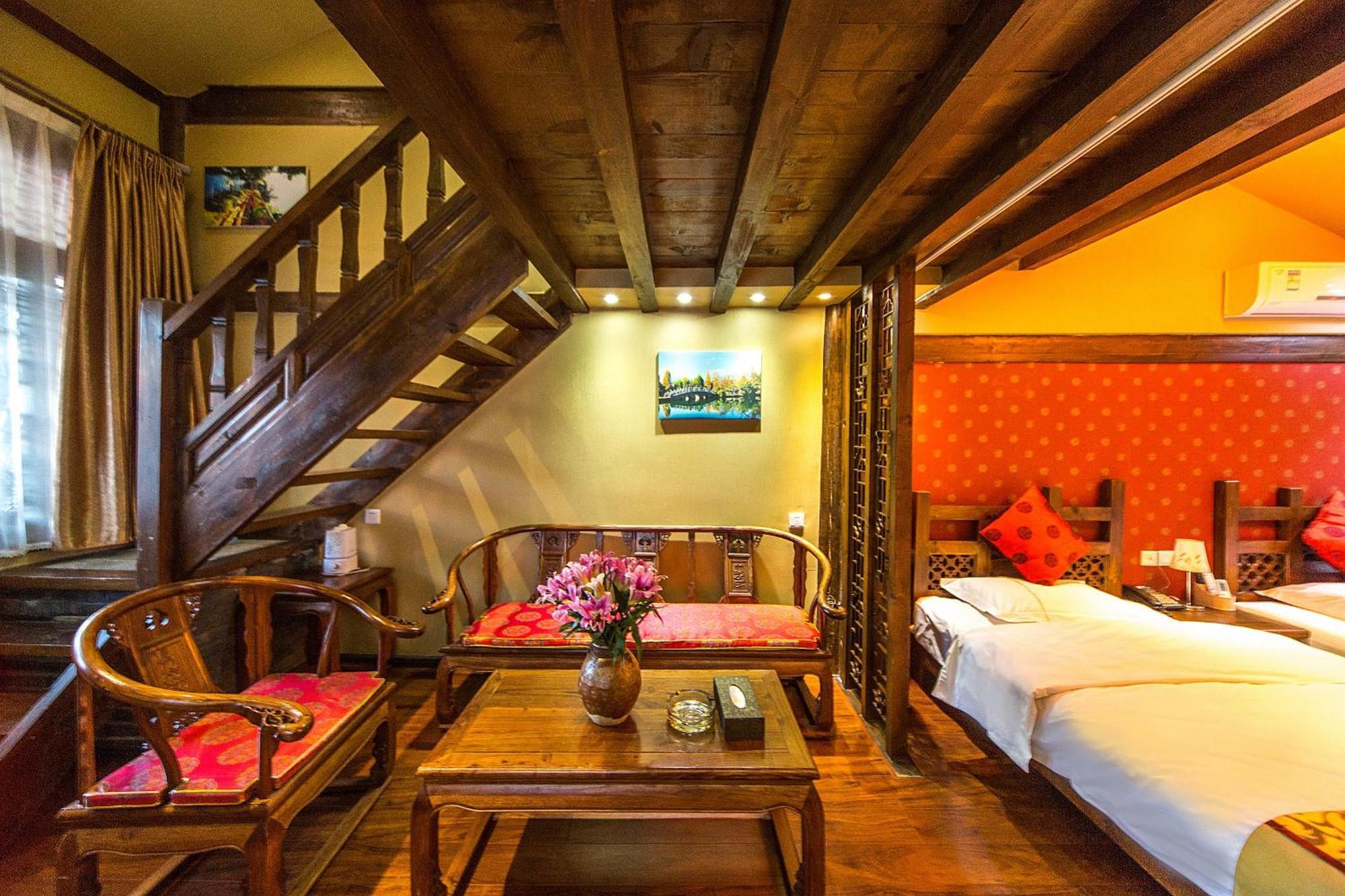 He Mu Ju Inn Zhongyi Branch Lijiang  Exterior photo