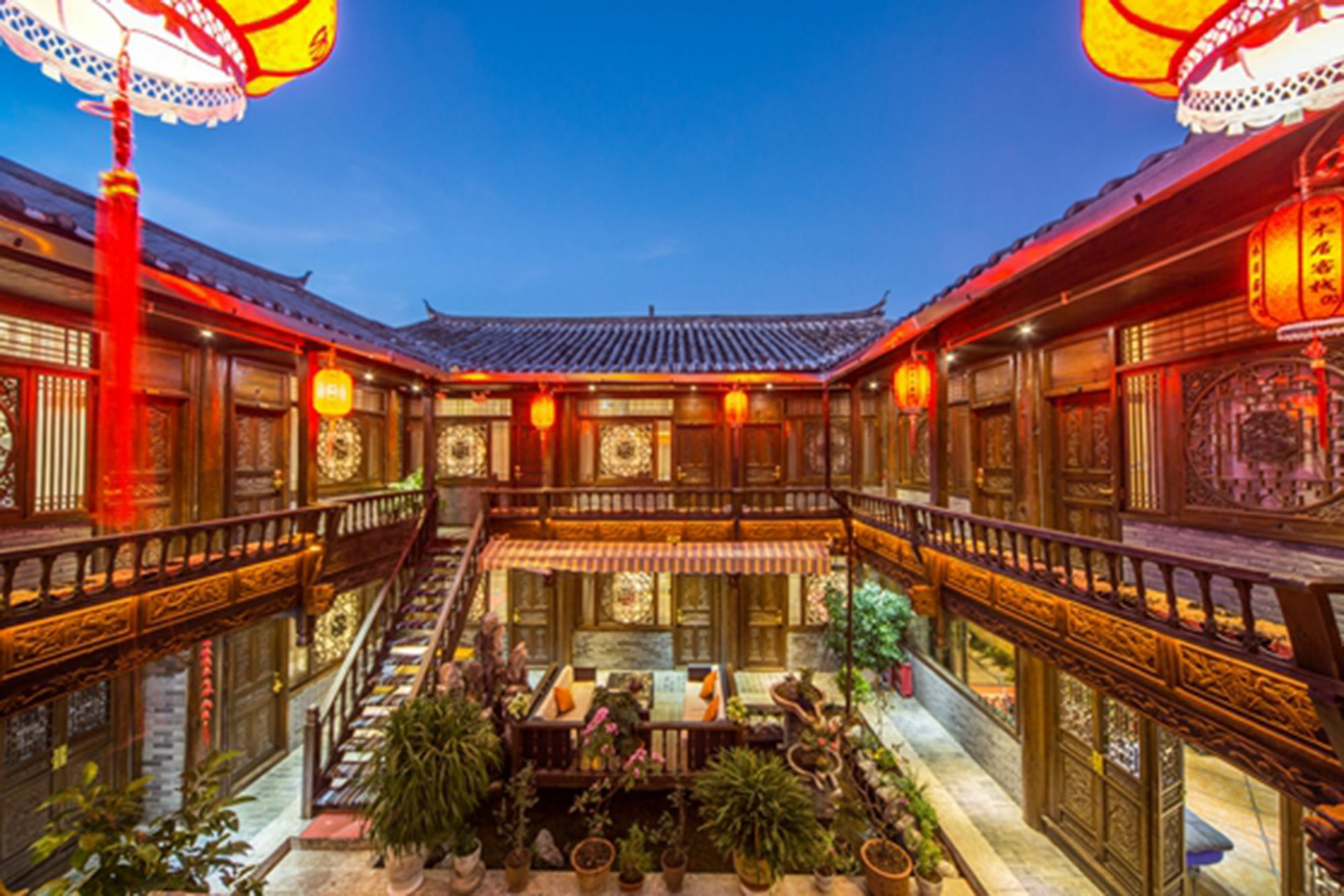 He Mu Ju Inn Zhongyi Branch Lijiang  Exterior photo