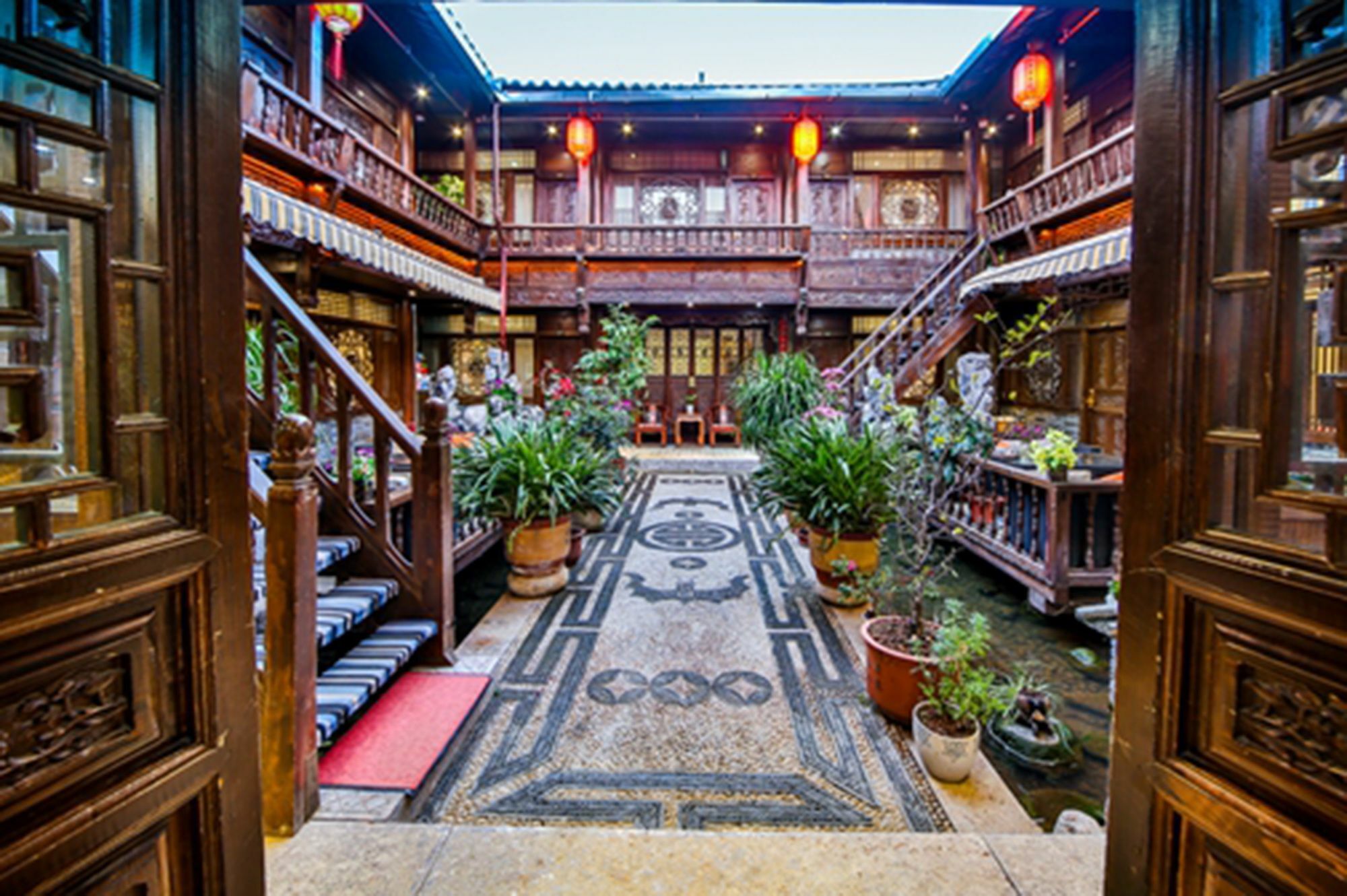 He Mu Ju Inn Zhongyi Branch Lijiang  Exterior photo